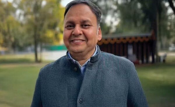 દિલ્હી વિસ્ફોટ બાદ મોટી કાર્યવાહી : પીએમ મોદીની સુરક્ષા હવે રૉ ચીફ પરાગ જૈનના હાથમાં, મળી વધારાની જવાબદારી #DelhiBlast #RAW #ParagJain #PMSecurity #IndiaNews #SuperSpy #IndianSecurity