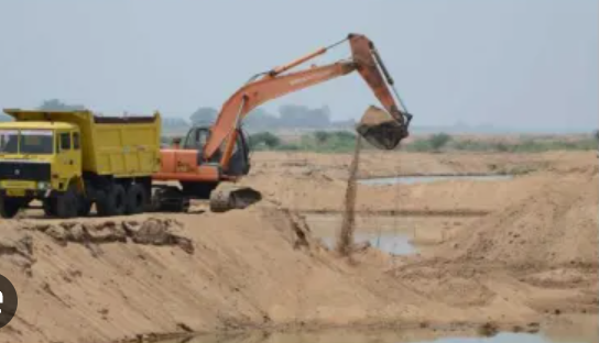 Sand Mafia in Gandhinagar: