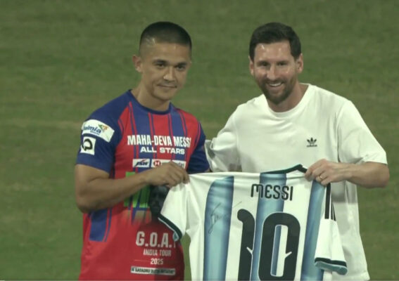 Football Meets Cricket