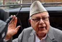 Assassination Attempt on Farooq Abdullah: જમ્મુમાં ફારુક અબ્દુલ્લા પર પોઈન્ટ બ્લેન્ક રેન્જથી ફાયરિંગ: સુરક્ષાકર્મીઓએ હવામાં હાથ ફગાવતા જીવ બચ્યો, Farooq Abdullah