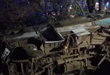 Tragedy near Dhoraji:ધોરાજીમાં મોટી દુર્ઘટના: ચાલુ બસે એક્સલ ભાંગતા ડ્રાઈવરે કાબૂ ગુમાવ્યો; મોતના ધડાકા બાદ બસ ઝાડમાં ફસાઈ, ૪ મુસાફરો જૂનાગઢ રિફર” Tragedy near Dhoraji