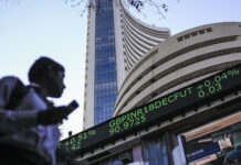 Market Crash: શેરબજારમાં ‘બ્લેક મન્ડે સેન્સેક્સ 1800 પોઈન્ટ તૂટ્યો, રોકાણકારોના કરોડો રૂપિયા સ્વાહા; યુદ્ધની આશંકાએ બજારમાં મચ્યો હાહાકાર Market Crash