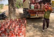 Gujarat Govt Decision: ગુજરાતમાં ગેસ પુરવઠા અંગે સરકારનો મોટો નિર્ણય: PNG-LPG બંને કનેક્શન ધરાવતા પરિવારોએ બુધવાર સુધીમાં LPG સરેન્ડર કરવું પડશે Gujarat Govt Decision