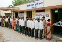 Gujarat Elections LIVE: ગુજરાત પંચાયત-મનપા ચૂંટણી, ગોધરામાં આગ, આણંદમાં હિંસા અને ખોટકાયેલા ઈવીએમ વચ્ચે મતદાન Gujarat Elections LIVE