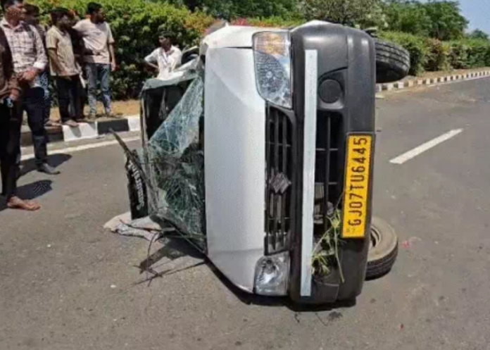 Horrific Accident on Kheda Highway Horrific Accident on Kheda Highway