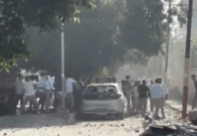 Noida Employee Protest: નોઈડામાં પગાર વધારા મુદ્દે હિંસક બબાલ ખાનગી કંપનીના કર્મચારીઓએ વાહનો ફૂંકી માર્યા, પોલીસ પર પથ્થરમારો Noida Employee Protest