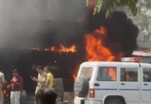 Dhandhuka Tense: ધંધુકામાં રક્તપાત બાઈક ઓવરટેક કરવા મુદ્દે યુવકની કરપીણ હત્યા, વિફરેલા ટોળાએ દુકાનો સળગાવી; બે આરોપી ઝડપાયા Dhandhuka Tense