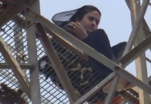 High-Voltage Love Drama: પ્રેમનો હાઈવોલ્ટેજ ડ્રામા પ્રેમી માટે યુવતી ૨૦૦ ફૂટ ઊંચા ટાવર પર ચઢી, રીલ્સ બનાવી સુસાઈડ નોટ લખી High-Voltage Love Drama