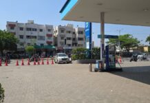 Double Blow for Commuters: અદાણીએ CNGમાં ઝીંક્યો રૂ. 1.50નો વધારો, અમદાવાદમાં ભાવ ₹83.77ને પાર Double Blow for Commuters