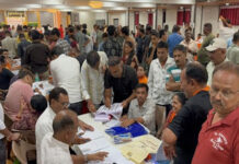 Jamnagar JMC Polls: જામનગર મનપા ચૂંટણી ભાજપનું શક્તિપ્રદર્શન, મધરાતથી જ ઉમેદવારી ફોર્મ ભરવાનો ધમધમાટ શરૂ Jamnagar JMC Polls