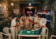 Jamnagar Police Raid: નાનકપુરીમાં જાહેરમાં ‘તીનપત્તી’ રમતી પાંચ મહિલાઓ ઝડપાઈ; પોલીસે રોકડ રકમ સાથે દબોચી Jamnagar Police Raid