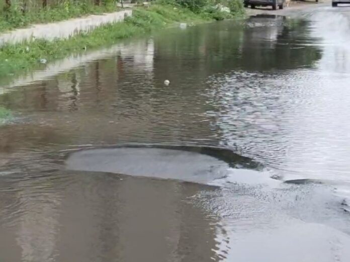 Severe Water Wastage in Vadodara Severe Water Wastage in Vadodara