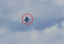 US Air Show Horror: અમેરિકામાં એર શો દરમિયાન મોટી દુર્ઘટના હવામાં જ ટકરાયા ૨ લડાકુ વિમાનો, ૪ પાયલોટનો ચમત્કારિક બચાવ US Air Show Horror
