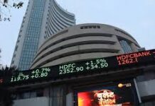 Market Close: સેન્સેક્સ 118 અંક વધીને 75,318 પર બંધ, ડોલર સામે રૂપિયો 96.89 ના રેકોર્ડ નીચલા સ્તરે Market Close
