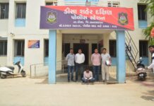Khedut and Citizen Relief: બનાસકાંઠા પોલીસની મોટી સફળતા ૧૪ ઘરફોડ ચોરીના ગુનાનો ભેદ ઉકેલાયો, ડીસાથી રૂ. ૬ લાખના સોનાના દાગીના સાથે રીઢો તસ્કર ઝબ્બે Khedut and Citizen Relief