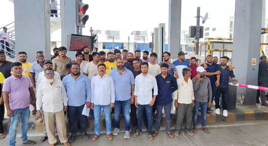 Surat Toll Plaza Dispute