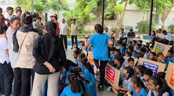 SURAT SCHOOL PROTEST