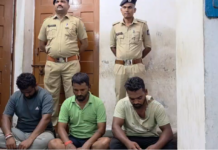 Pardi Police Crackdown: પારડીમાં મધરાતે ધમધમતા જુગારધામ પર પોલીસનો દરોડો ૩ જુગારીઓ ₹૧.૫૪ લાખના મુદ્દામાલ સાથે ઝડપાયા, ૩ ફરાર Pardi Police Crackdown