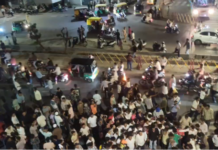Tragedy in Ahmedabad: અમદાવાદમાં સ્પીડનો કહેર, ગરીબનગર ચાર રસ્તા પર બેકાબૂ હેરિયર કારે અનેક વાહનોને લીધા અડફેટે; ૧૬ વર્ષના સગીરનું મોત, ૬ ઇજાગ્રસ્ત Tragedy in Ahmedabad