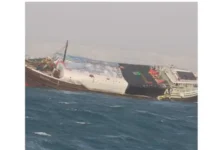 Tragedy in Oman Sea: ઓમાનના દરિયામાં ગુજરાતી જહાજ ડૂબ્યું, સલાયાના બે ખલાસીઓના કરુણ મોત, 12નો આબાદ બચાવ Tragedy in Oman Sea