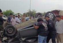 Narrow Escape in Gandhinagar: ગાંધીનગર હાઈવે પર ભયાનક અકસ્માત: ગિફ્ટ સિટી બ્રિજ પાસે કાર પલ્ટી મારી, ચાલકનો ચમત્કારિક બચાવ Narrow Escape in Gandhinagar