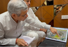 Gujarat Infrastructure Push: અમદાવાદના રેલવે ઇન્ફ્રાસ્ટ્રક્ચરને મળશે નવી ગતિ વર્ષ 2027માં દોડશે દેશની પ્રથમ બુલેટ ટ્રેન, રેલવે મંત્રી અશ્વિની વૈષ્ણવે આપ્યા મહત્વના નિર્દેશ Gujarat Infrastructure Push