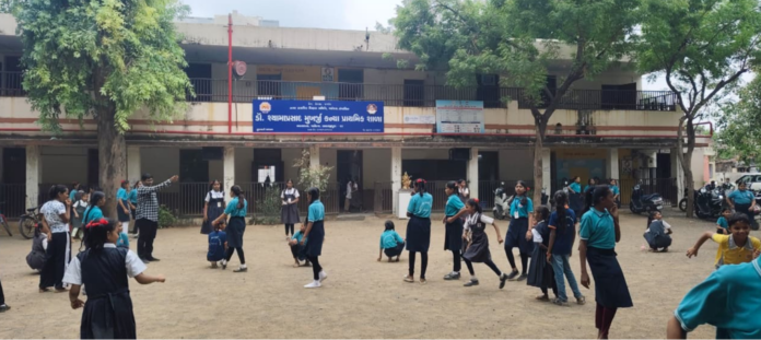 Education Revolution in Vadodara Education Revolution in Vadodara