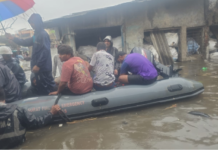 Thrilling Rescue in Surat: સુરતના વ્રજચોકમાં પૂરના પાણીમાં ફસાઈ એસટી બસ: ફાયર બ્રિગેડે ટ્રેક્ટરની મદદથી 28 મુસાફરોનું કર્યું આબાદ રેસ્ક્યૂ Thrilling Rescue in Surat