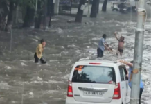 Surat Deluge: સ્માર્ટ સિટી સુરત પાણીમાં ગરકાવ, ૨૪ કલાકમાં આકાશી આફતે ૭ જીવ લીધા, ૨ દિવસમાં ૧૨ ઇંચ વરસાદથી પૂરનું ગંભીર સંકટ Surat Deluge