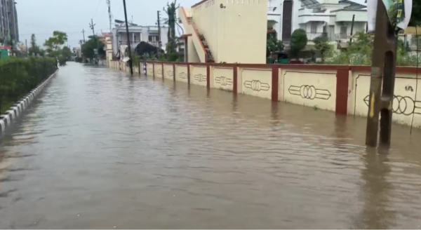 Heavy Monsoon Hits Kadi