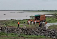 Flood Fury in Gujarat: ભારે વરસાદને કારણે ગુજરાતમાં તારાજી, હાઈવે બંધ, 7 જિલ્લામાં રેડ એલર્ટ અને અનેક રેસ્ક્યૂ ઓપરેશન Flood Fury in Gujarat