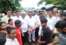 Navsari Floods: કેન્દ્રીય જળશક્તિ મંત્રી સી.આર. પાટીલે નવસારીના પૂરગ્રસ્ત વિસ્તારોની મુલાકાત લીધી: રાહત અને પુનઃસ્થાપન કામગીરીની સમીક્ષા કરી Navsari Floods