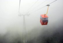 Monsoon Magic at Pavagadh: પાવાગઢ ડુંગરે ઓઢી વાદળોની ચાદર, ગાઢ ધુમ્મસ વચ્ચે ઉમટ્યું આસ્થાનું ઘોડાપૂર, ગરબાની રમઝટ સાથે ભક્તો થયા લીન Monsoon Magic at Pavagadh