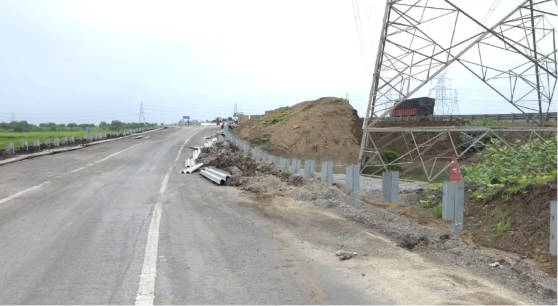 Gujarat-Surat Expressway Blocked